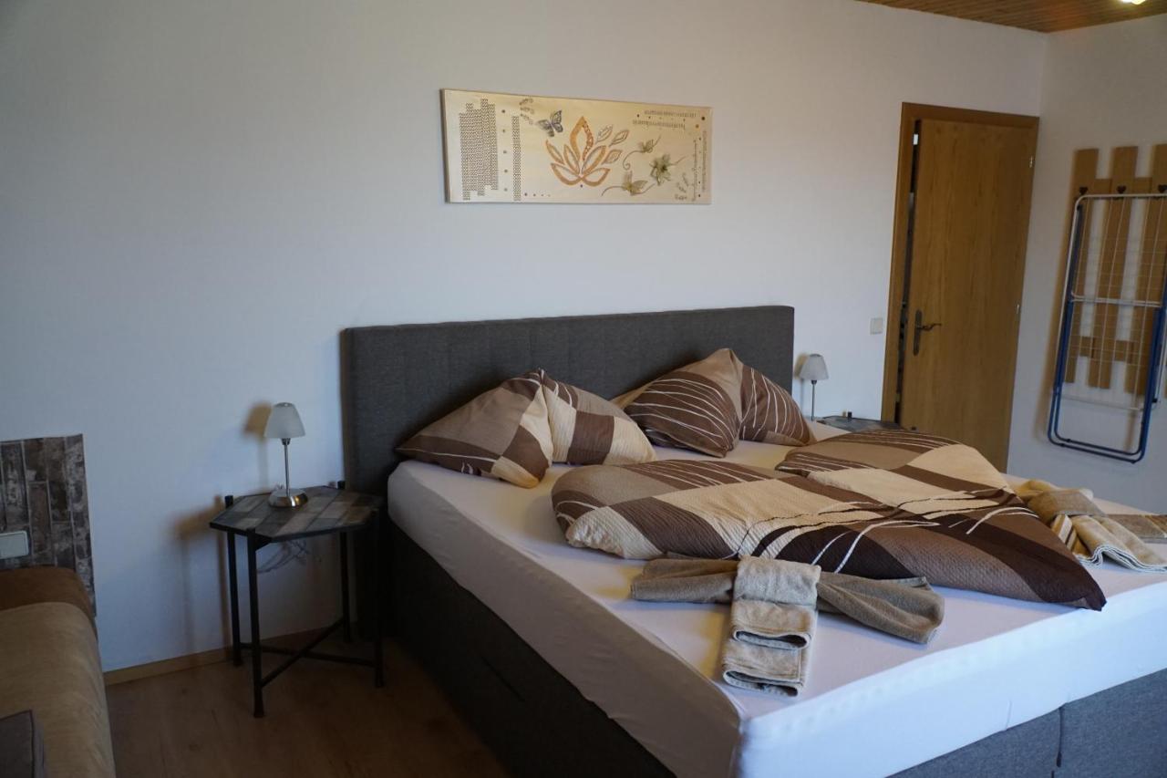 Pension-Ferienwohnung Rotar Faak am See Bagian luar foto