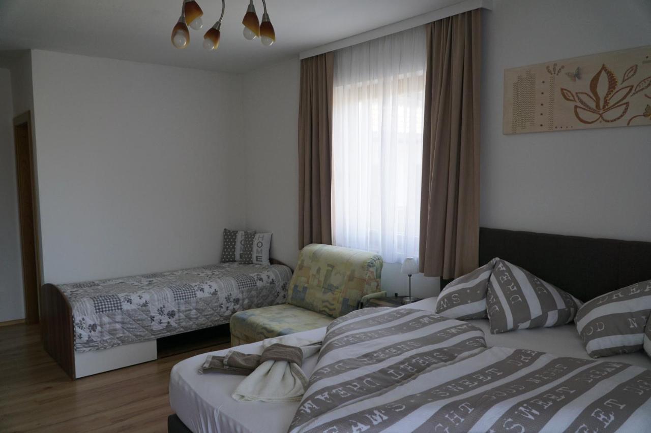 Pension-Ferienwohnung Rotar Faak am See Bagian luar foto