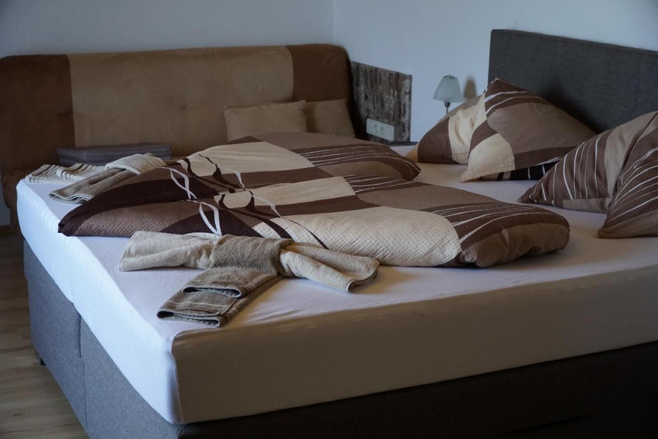 Pension-Ferienwohnung Rotar Faak am See Bagian luar foto