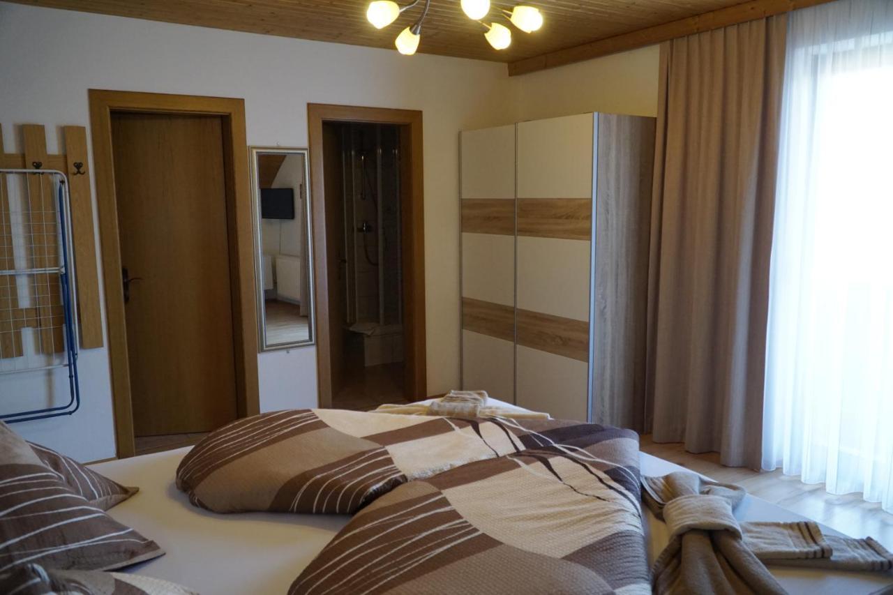 Pension-Ferienwohnung Rotar Faak am See Bagian luar foto