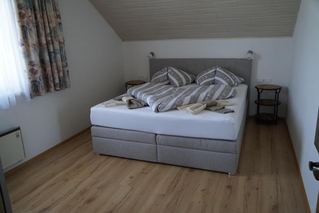 Pension-Ferienwohnung Rotar Faak am See Bagian luar foto