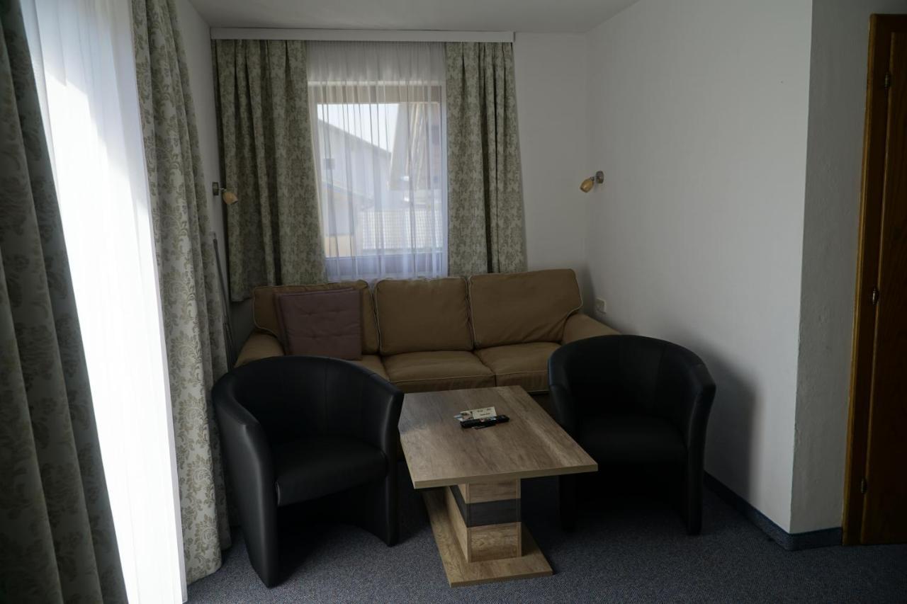Pension-Ferienwohnung Rotar Faak am See Bagian luar foto