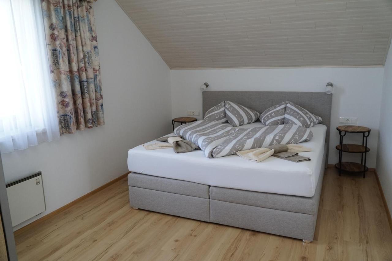 Pension-Ferienwohnung Rotar Faak am See Bagian luar foto