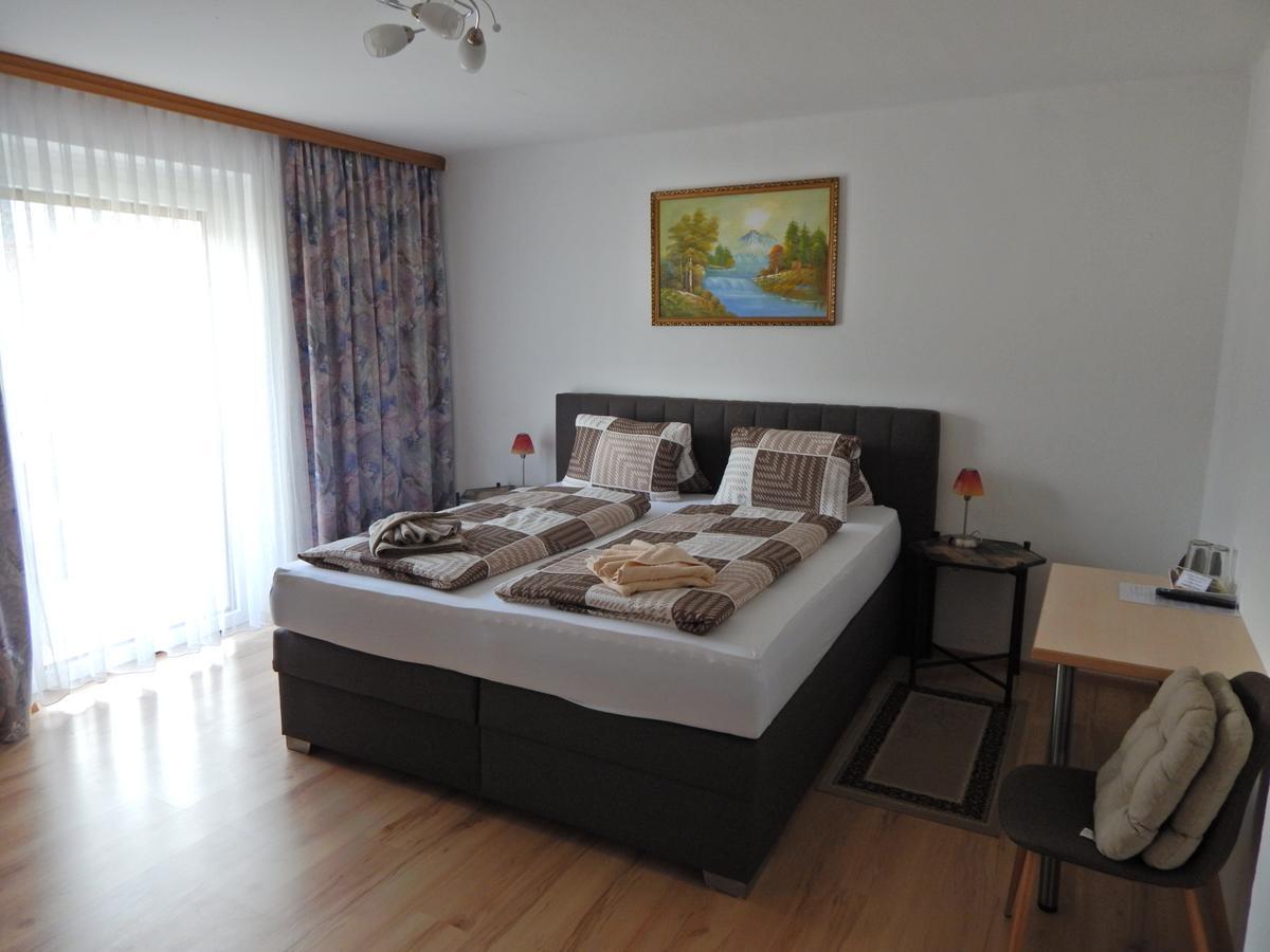 Pension-Ferienwohnung Rotar Faak am See Bagian luar foto
